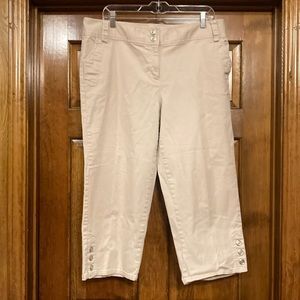 Size 16 Rafaella Cream / Khaki Capris